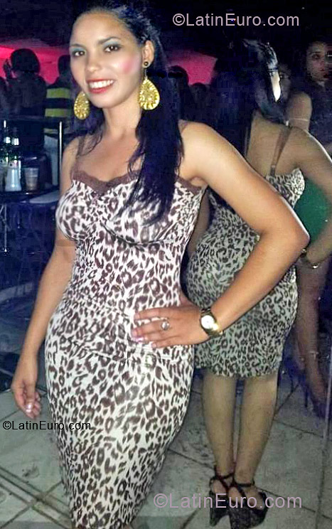 Date this hard body Dominican Republic girl Ana from Santo Domingo DO12759