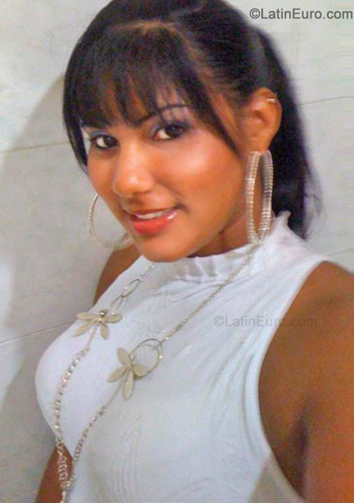 Date this exotic Dominican Republic girl Mabel from La Vega DO16079