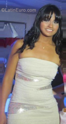 Date this young Colombia girl Natalia Katherin from Armenia CO11578