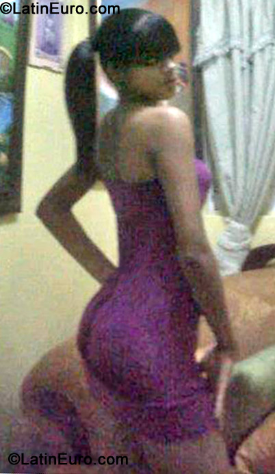 Date this charming Dominican Republic girl Madelyn from Santiago DO13054