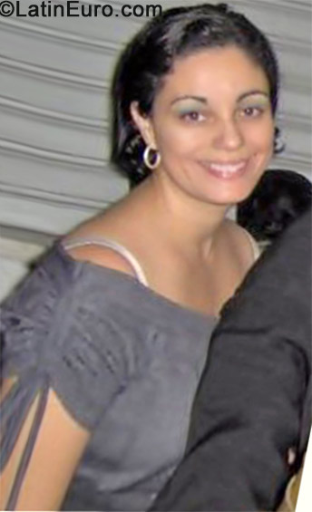 Date this hot Brazil girl Suyanne from Fortaleza BR7271