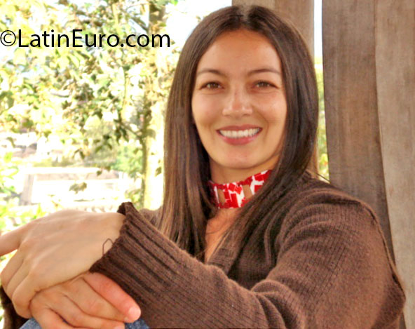 Date this beautiful Colombia girl Cristina from Manizales CO11884