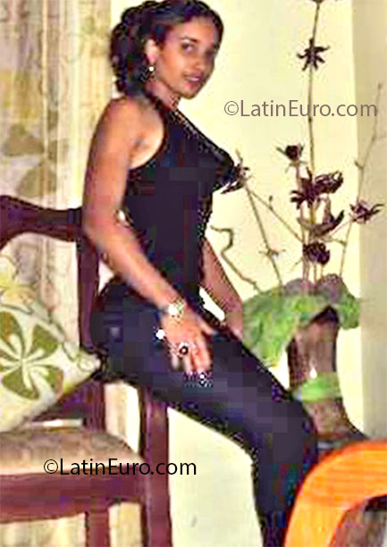 Date this hot Dominican Republic girl Solangel from Santo Domingo DO14077