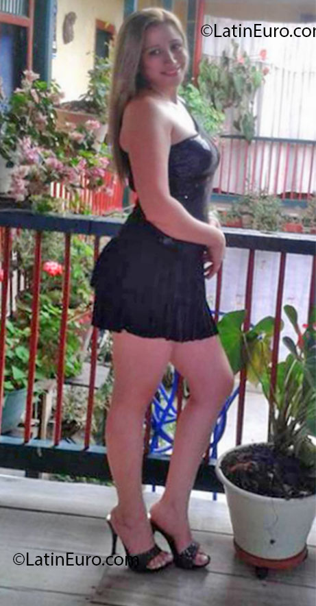 Date this beautiful Colombia girl Sandra Toro from Tamesis CO11986