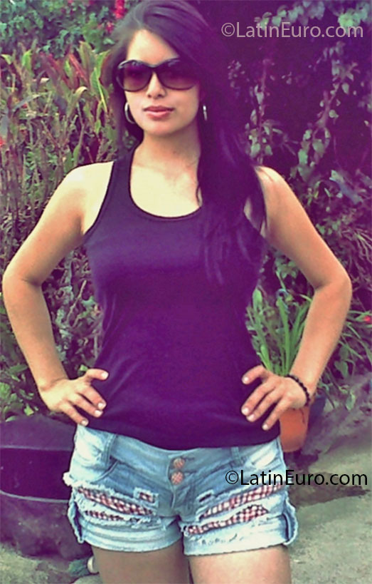 Date this charming Colombia girl Lucia from Cali CO12008