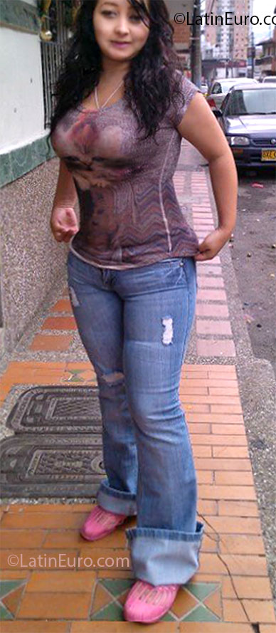 Date this funny Colombia girl Natalia from Bogota CO12029