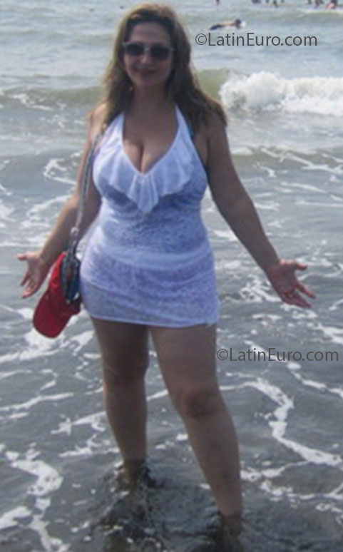 Date this pretty Colombia girl Lucidey from Tulua CO12033