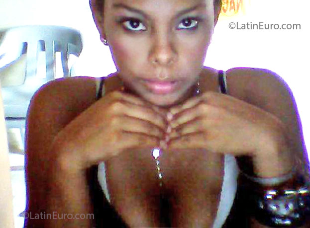 Date this young Colombia girl Ladi from Barranquilla CO12127