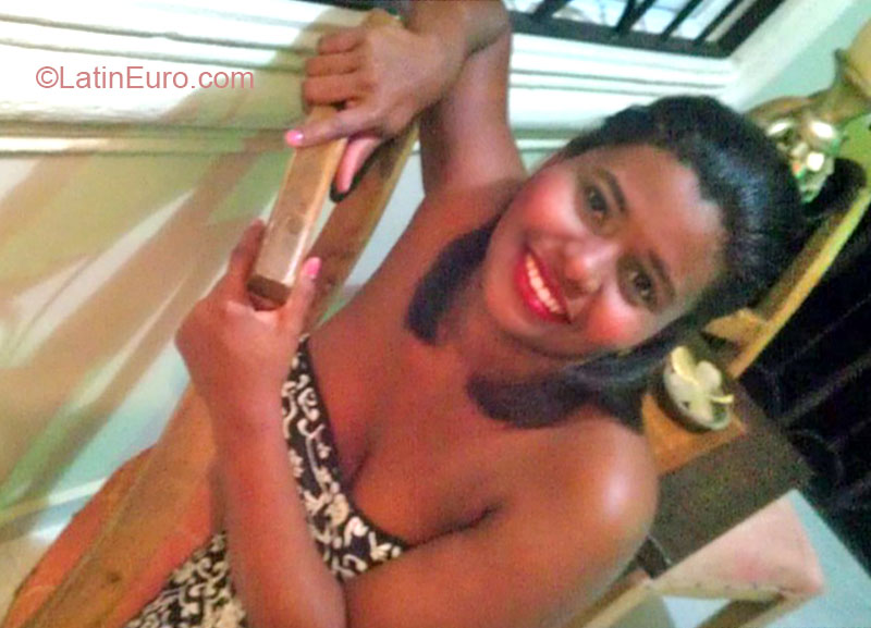 Date this charming Dominican Republic girl Madelin from Puerto Plata DO14682