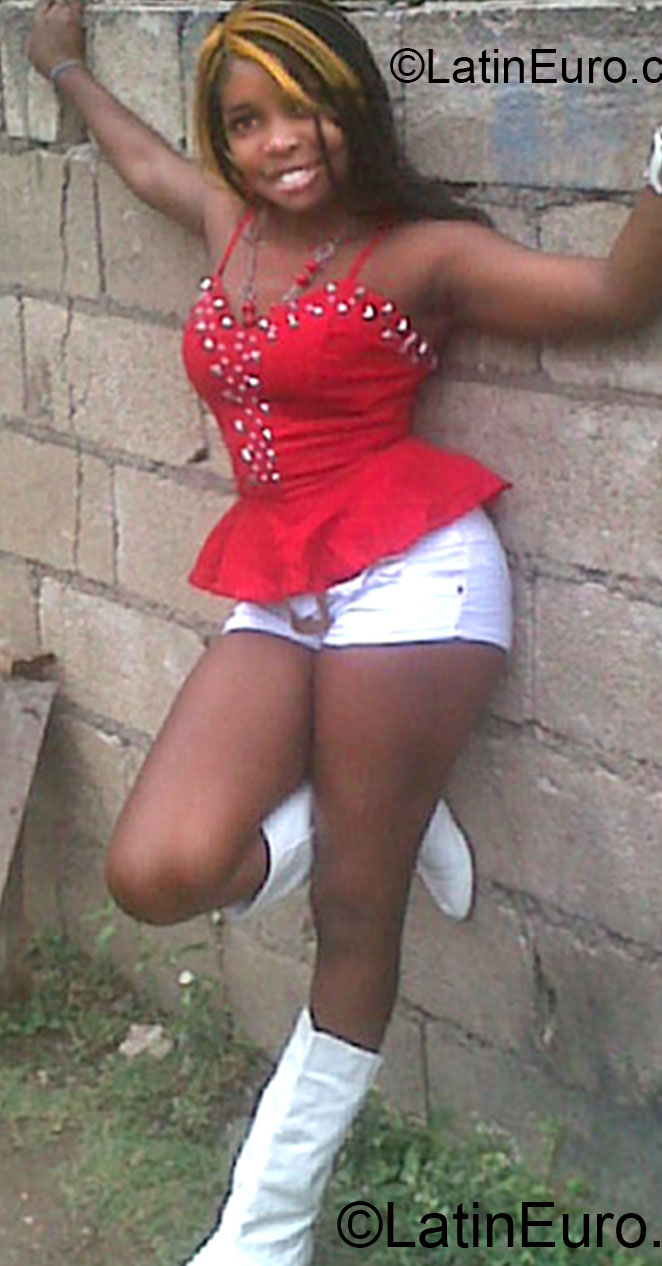 Date this delightful Jamaica girl Kishana from Spanish Town JM1042