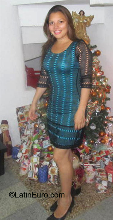 Date this delightful Colombia girl Veronica from Bogota CO12335
