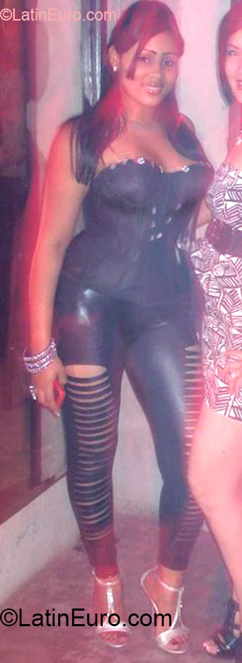 Date this fun Dominican Republic girl Rashel from Santo Domingo DO14772