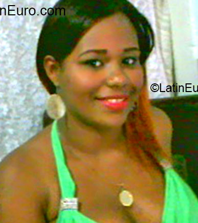 Date this attractive Dominican Republic girl Evanyelina from Santiago DO14806