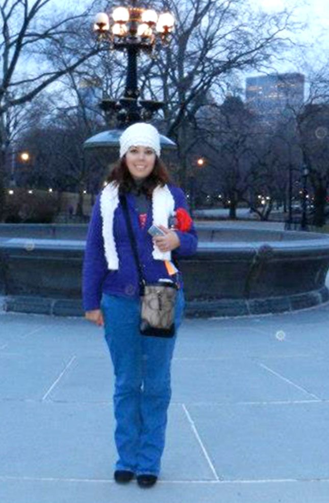 Date this sultry Mexico girl Viridiana from Salamanca MX914
