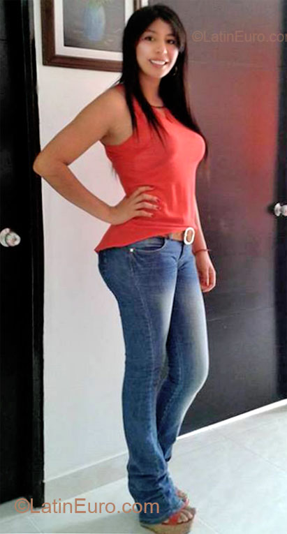 Date this good-looking Colombia girl Yenifer from Neiva CO12425