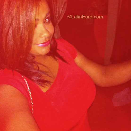 Date this stunning Dominican Republic girl Estephany from Santiago DO15027