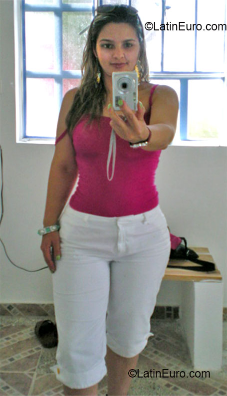 Date this hot Colombia girl Paola from Bogota CO12703