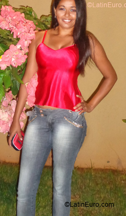 Date this stunning Brazil girl Alinne from Mossoro BR7709