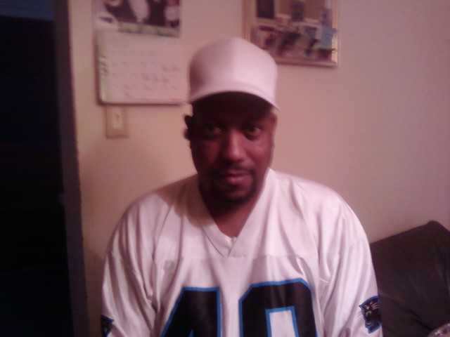 Date this hard body United States man Phillip from Chicago US14158