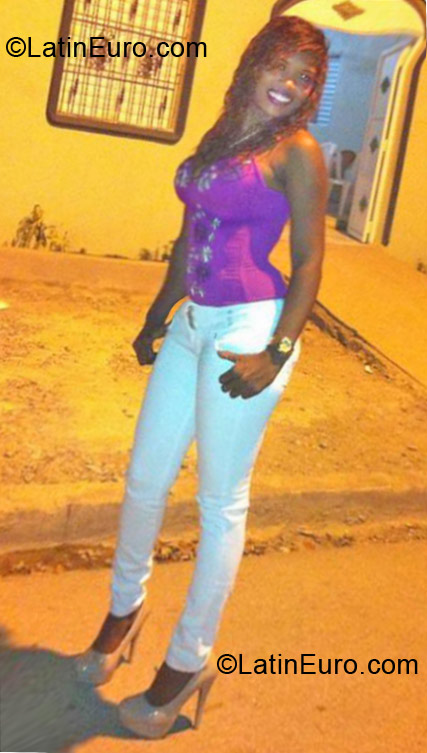 Date this gorgeous Dominican Republic girl Ross from Santo Domingo DO15621