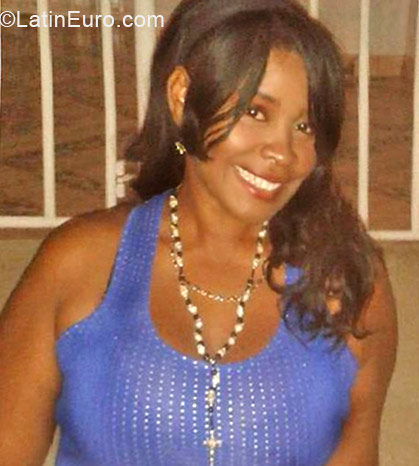 Date this young Colombia girl Ana mar from Cartagena CO12916
