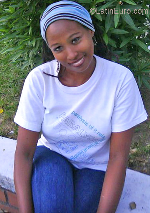 Date this sultry Colombia girl Sorlany from Cali CO12940