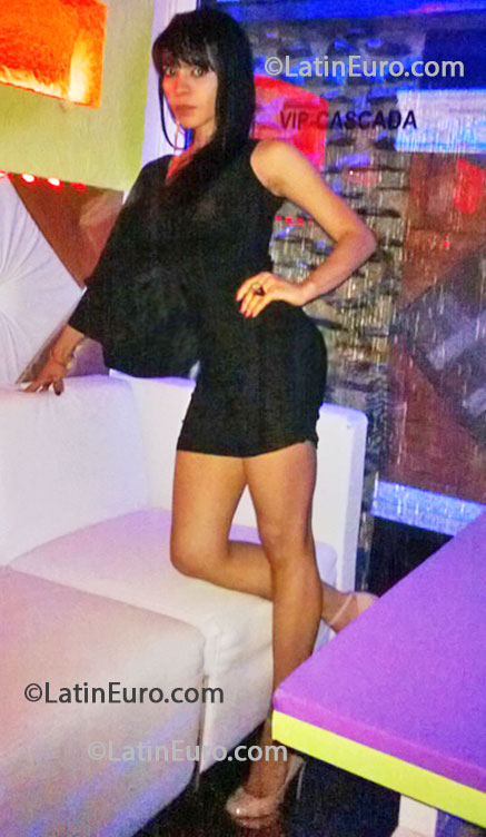 Date this beautiful Dominican Republic girl ABRL from La Romana DO17306