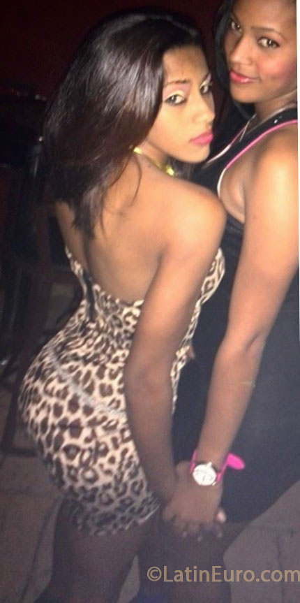 Date this attractive Dominican Republic girl Omairi from Santiago DO15726