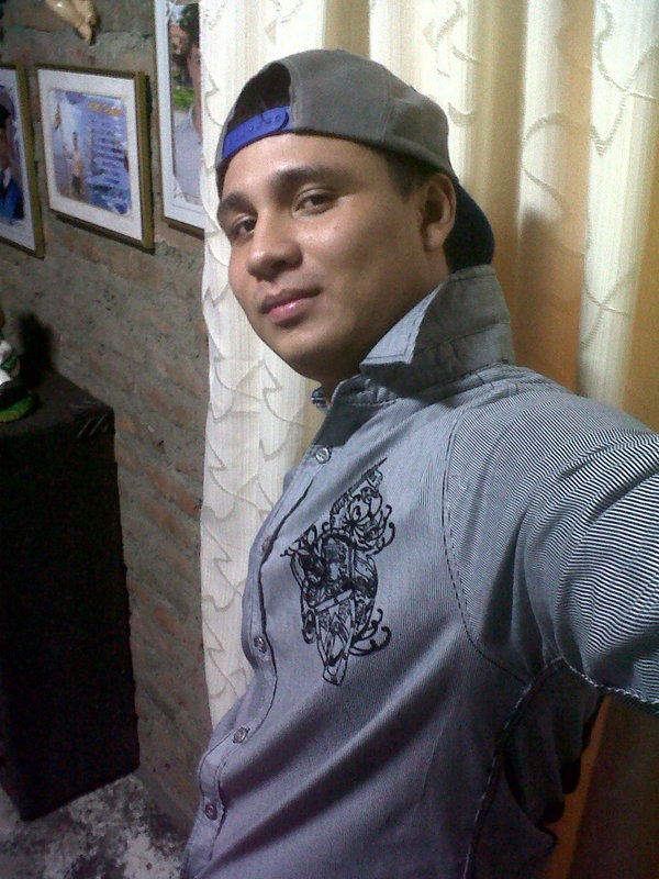 Date this hot Colombia man Hernan from Cali CO13043