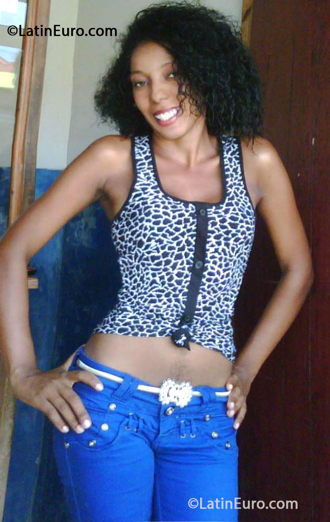 Date this delightful Dominican Republic girl Johana from Puerto Plata DO16027