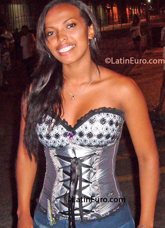 Date this young Brazil girl Aline from Belem BR7868