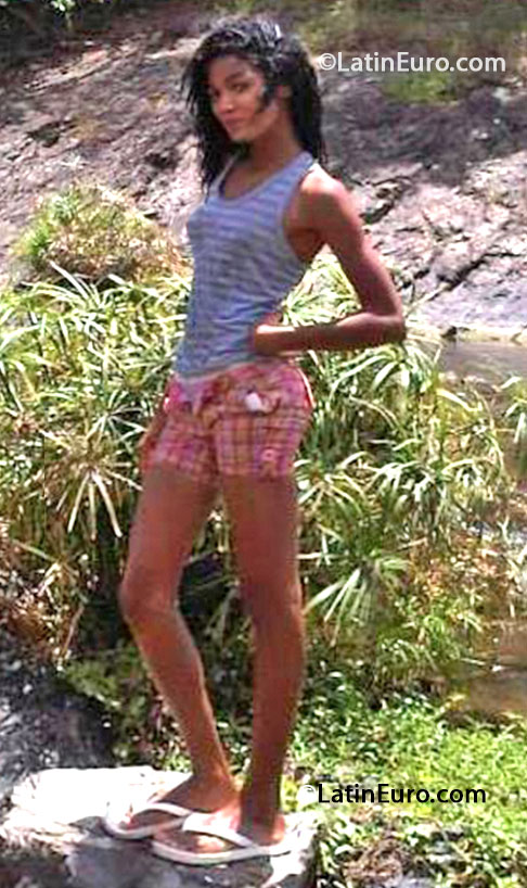 Date this charming Dominican Republic girl Yelisa from Hato Mayor DO16329