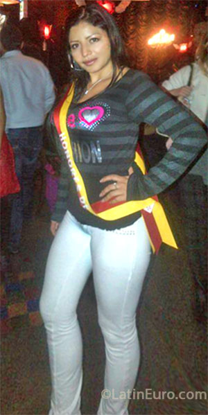 Date this athletic Colombia girl Juliana from Bogota CO13365