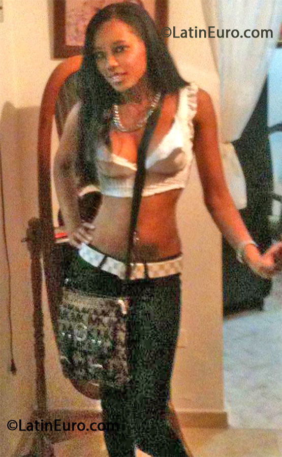 Date this cute Dominican Republic girl Yohanny from Puerto Plata DO18464