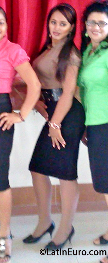 Date this athletic Dominican Republic girl Eva from Santo Domingo DO16686