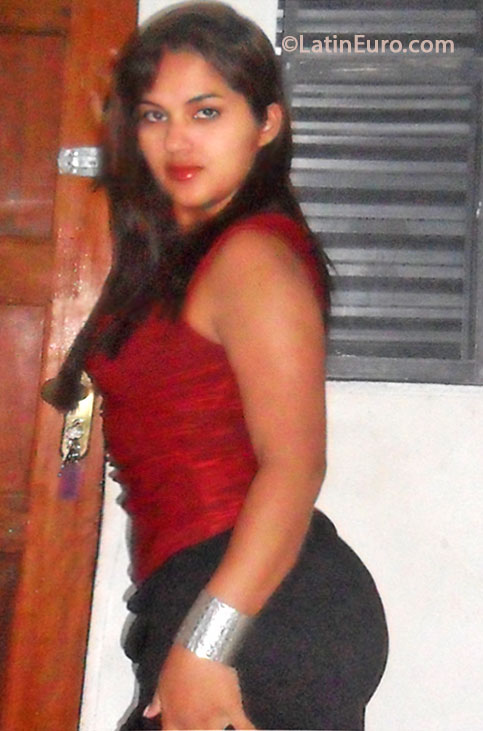 Date this hot Brazil girl Val from Santana BR8073