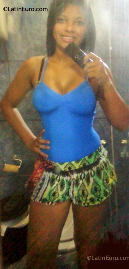 Date this pretty Brazil girl Leticia from Campinas BR8693