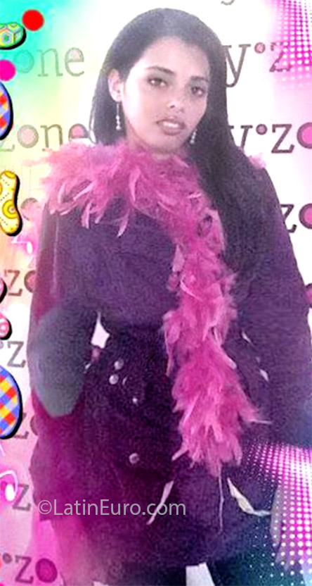 Date this tall Colombia girl Laura from Medellin CO13871