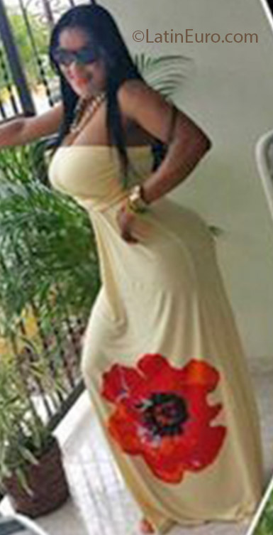 Date this tall Dominican Republic girl Awelda from salcedo DO17095