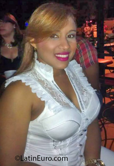 Date this sensual Dominican Republic girl Rosaura from Santiago DO17108