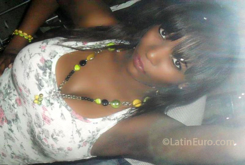 Date this voluptuous Colombia girl Jenny from Cali CO13922