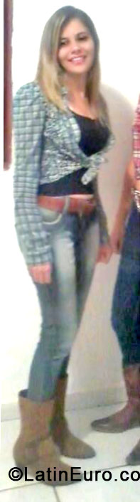 Date this cute Brazil girl Syndi from Luis Antonio BR8154