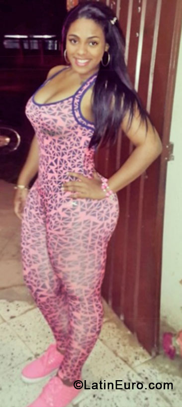 Date this charming Colombia girl Lesdi from Cali CO14282