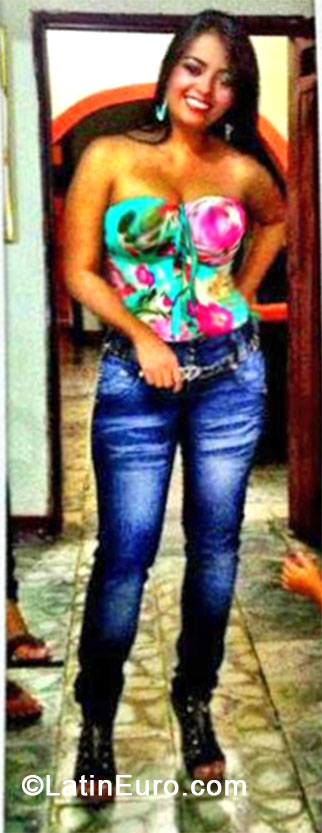 Date this charming Colombia girl Carolina from Cali CO14315