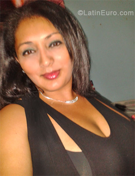 Date this exotic Honduras girl Ana Lucia from Cortes HN894