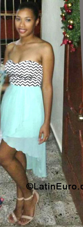 Date this charming Dominican Republic girl Griselle from Santo Domingo DO33199