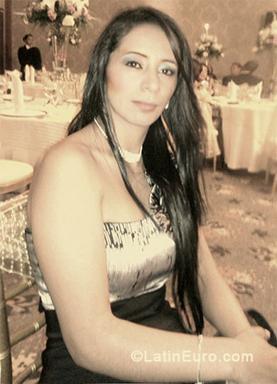 Date this good-looking Colombia girl Liz from Bogota CO14419