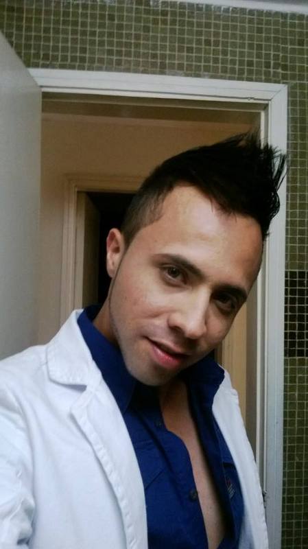 Date this tall Colombia man Nestor from Bogota CO14431