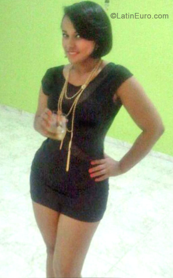 Date this young Dominican Republic girl Jianny from Santiago DO17749