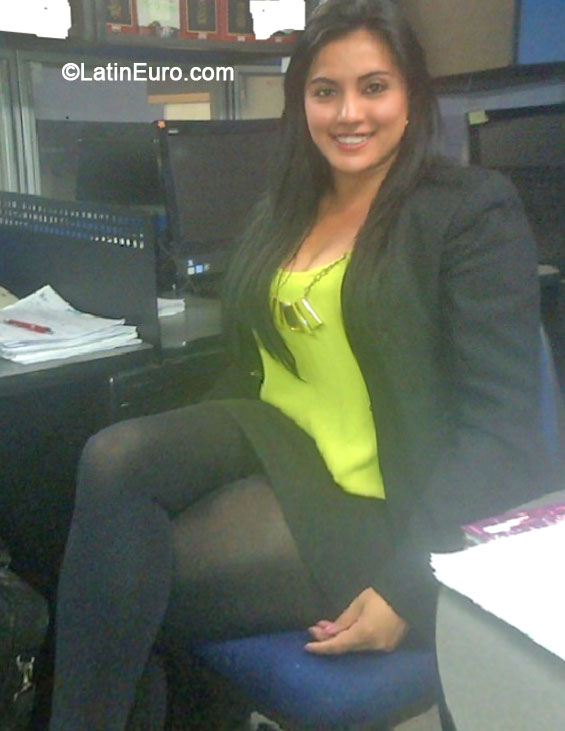 Date this exotic Colombia girl Linda from Bogota CO14527